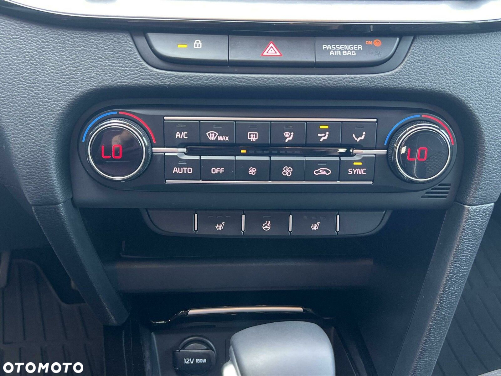 Kia Ceed - 13