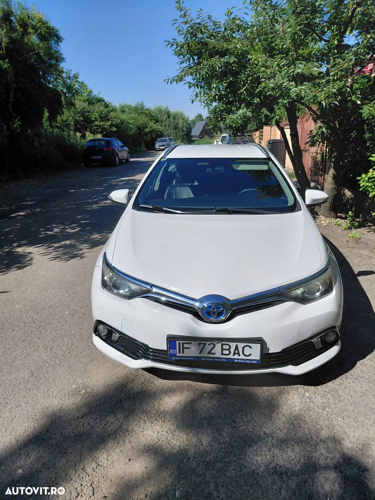 Toyota Auris 1.8 L VVT-i Luna - 1