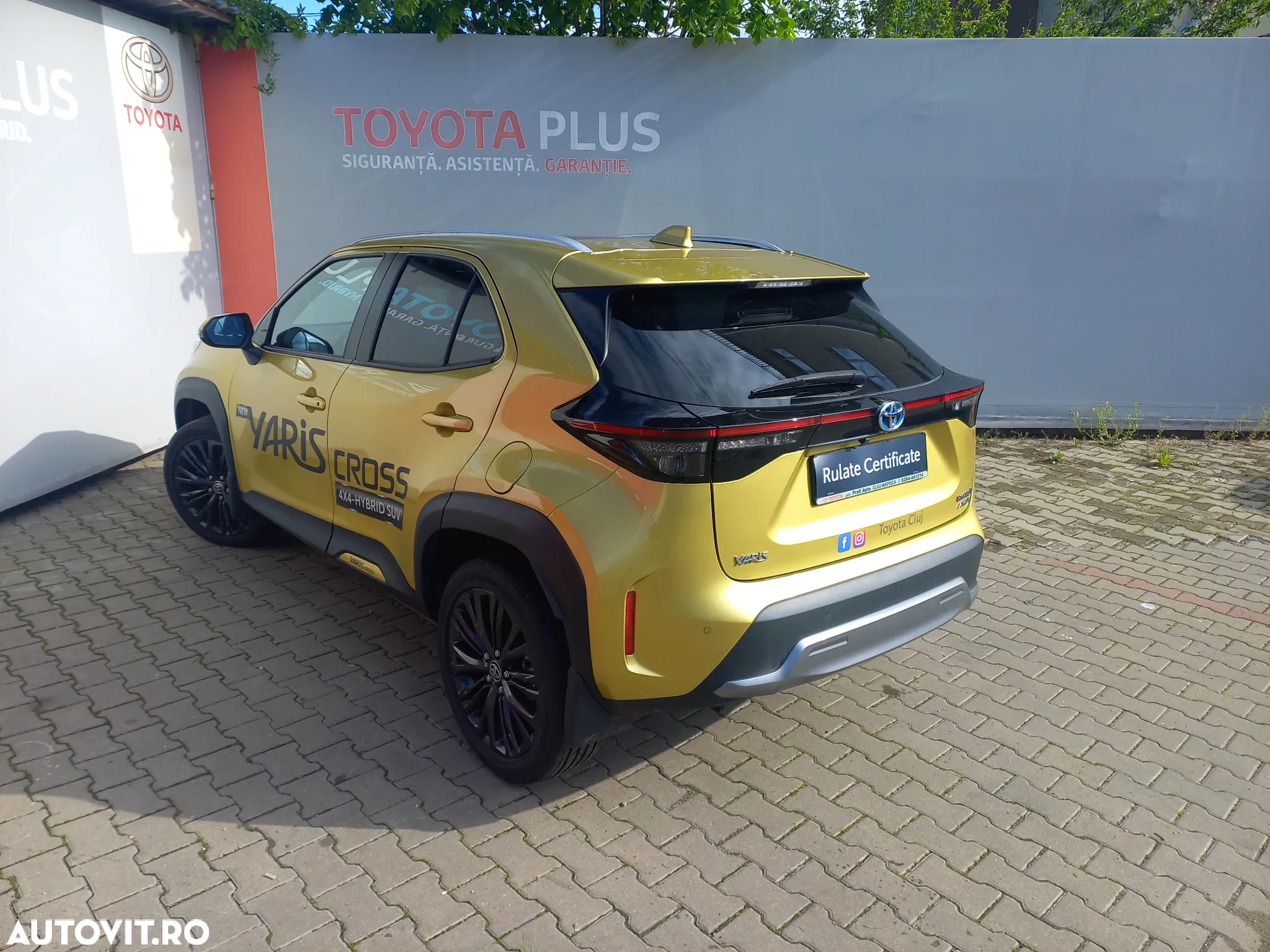 Toyota Yaris Cross 1.5 VVT-i HSD 4x4 Exclusive Adventure - 3