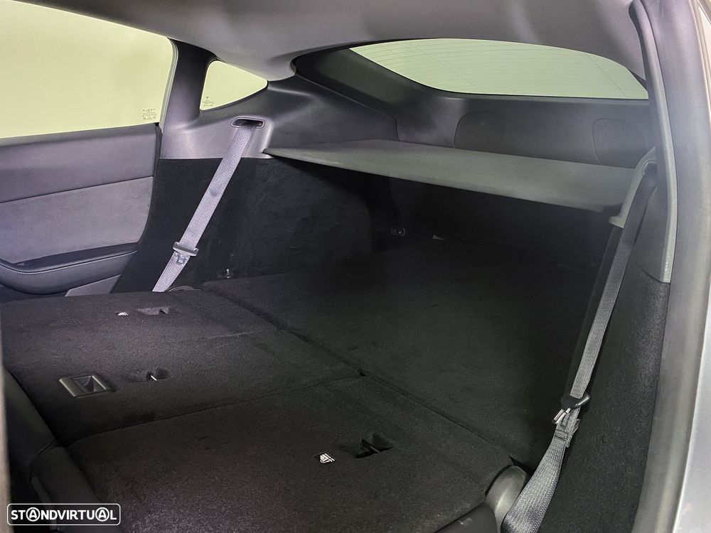 Tesla Model Y Long Range Dual Motor AWD - 19