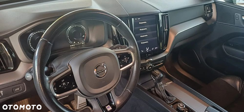 Volvo XC 60 D4 AWD R-Design - 8