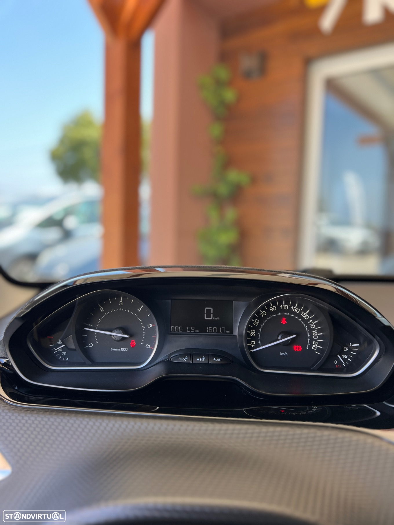 Peugeot 208 1.6 BlueHDi Active - 11