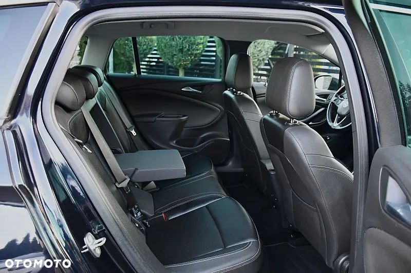 Opel Astra 1.4 Turbo Start/Stop Sports Tourer Innovation - 19