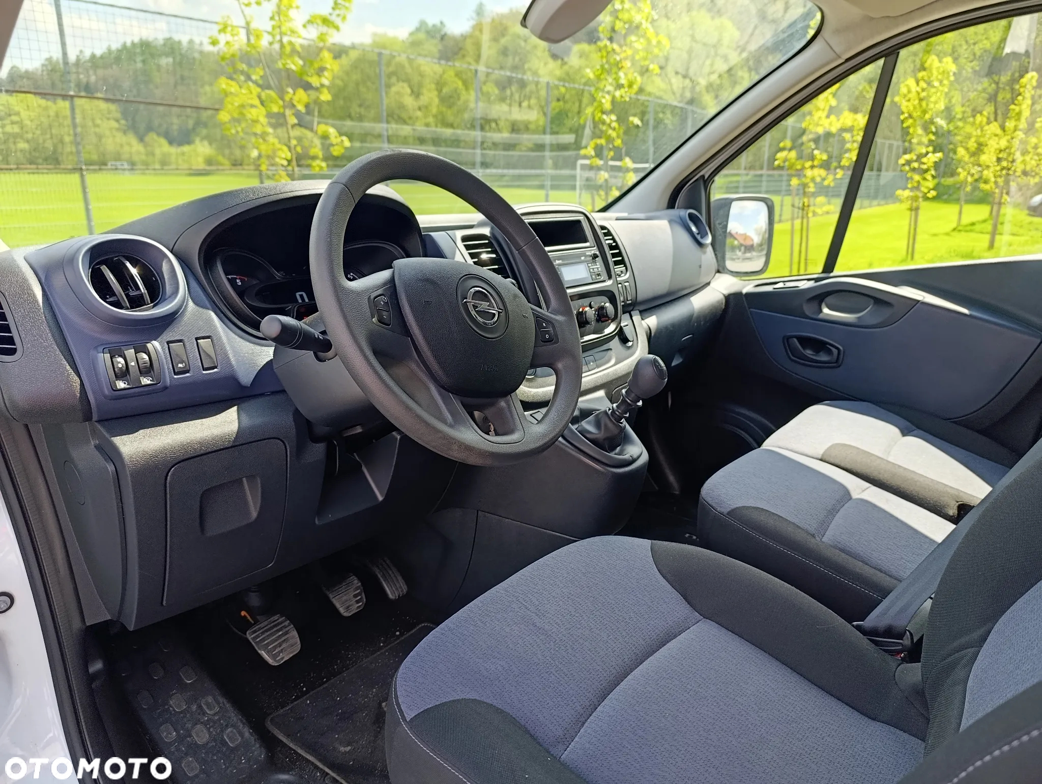 Opel VIVARO - 12
