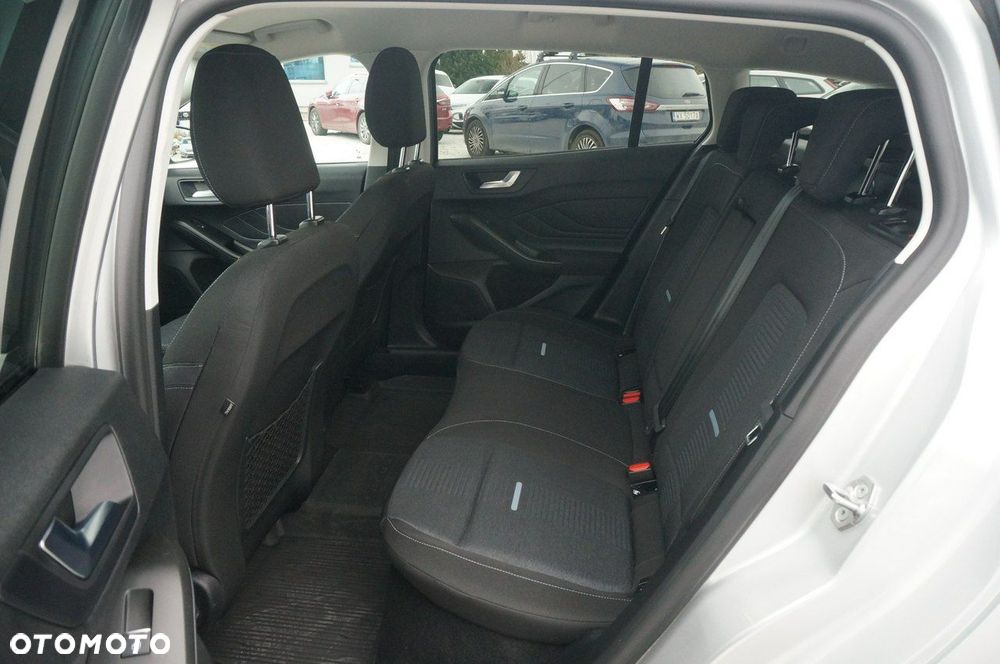 Ford Focus - 25
