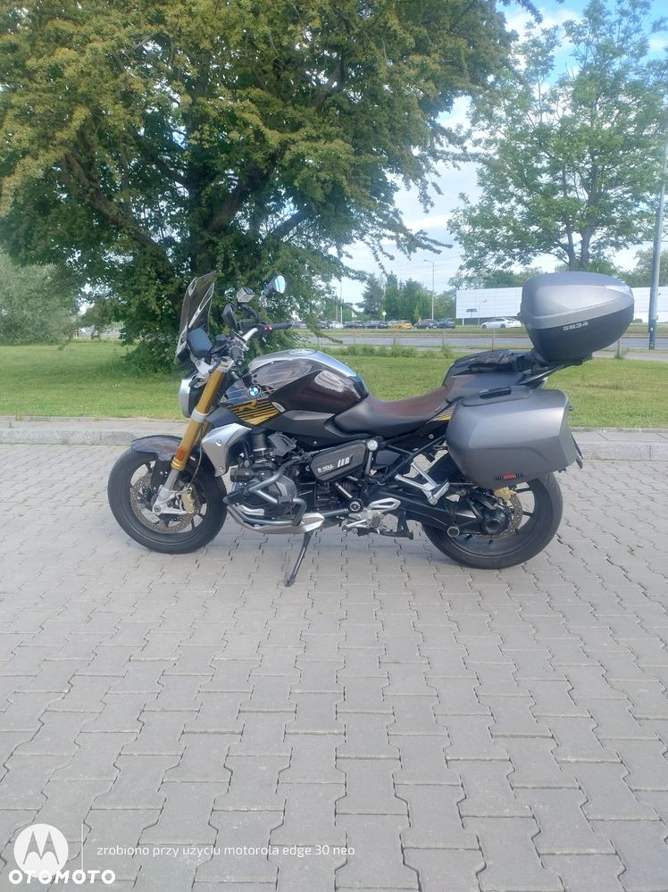 BMW R - 1