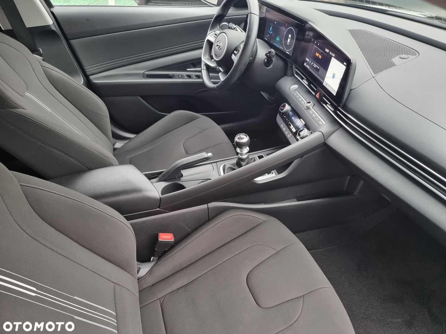 Hyundai Elantra 1.6 Smart - 17