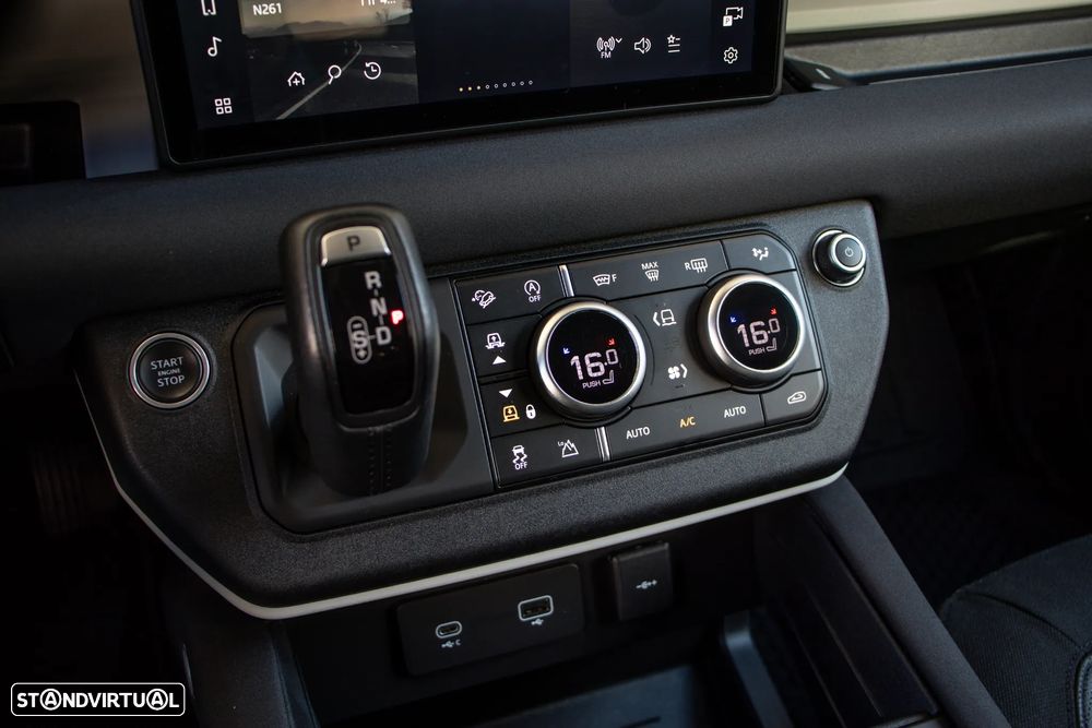 Land Rover Defender 2.0 D 110 AWD S - 27