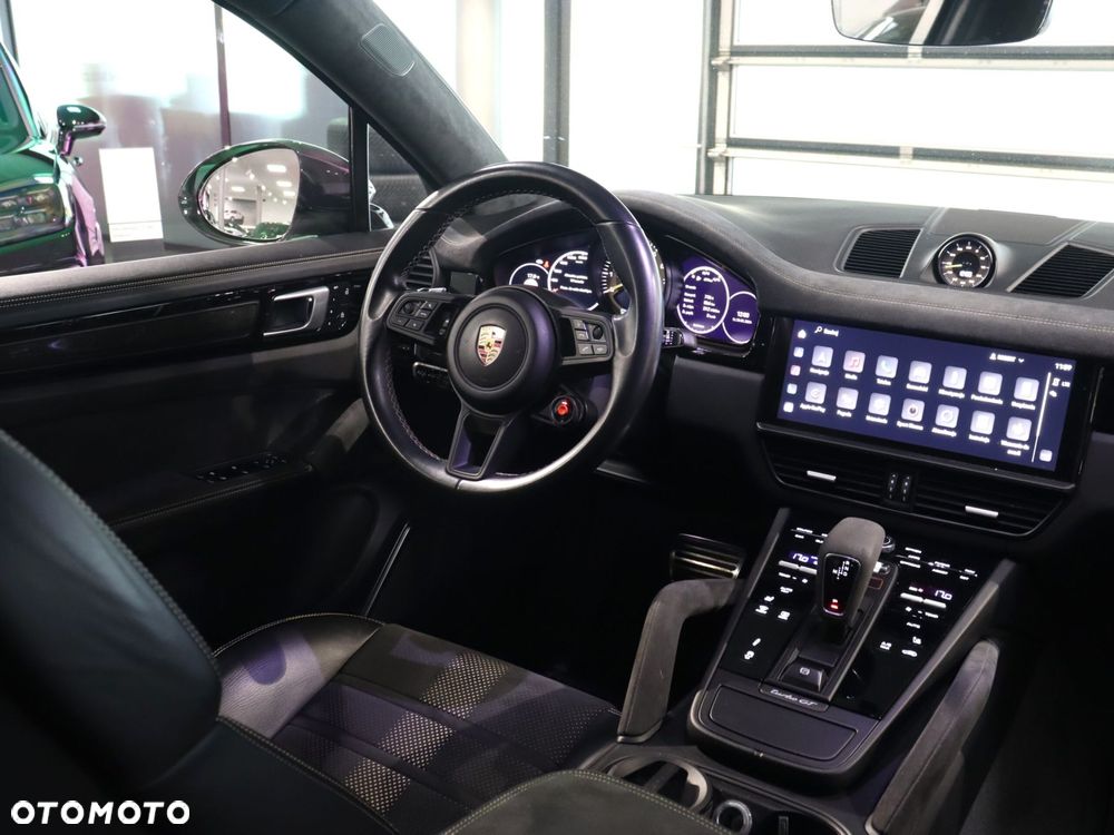 Porsche Cayenne Turbo GT - 19