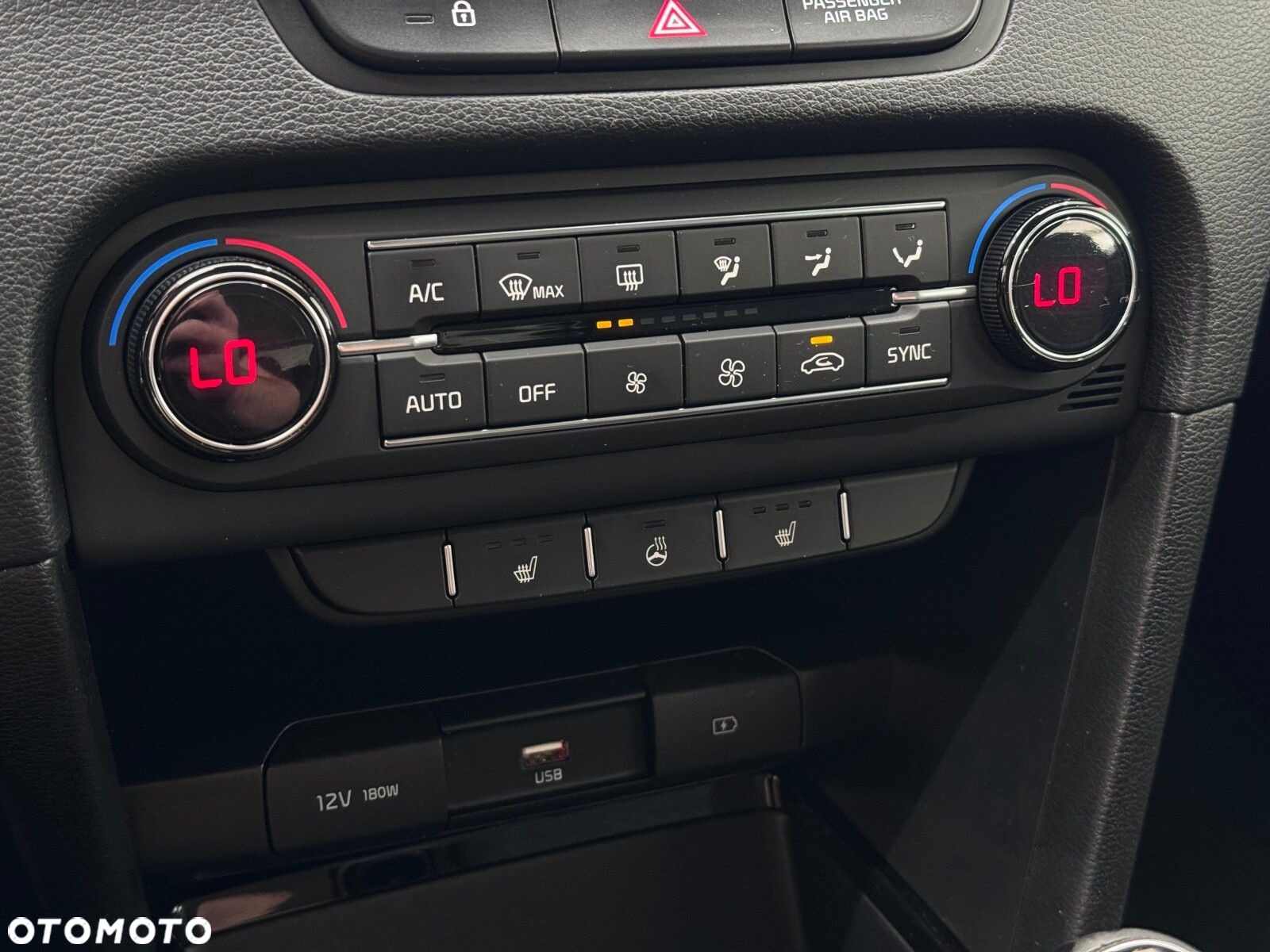 Kia Ceed - 25