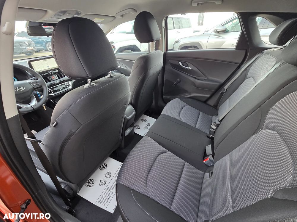 Hyundai i30 1.5 96CP M/T Comfort - 13