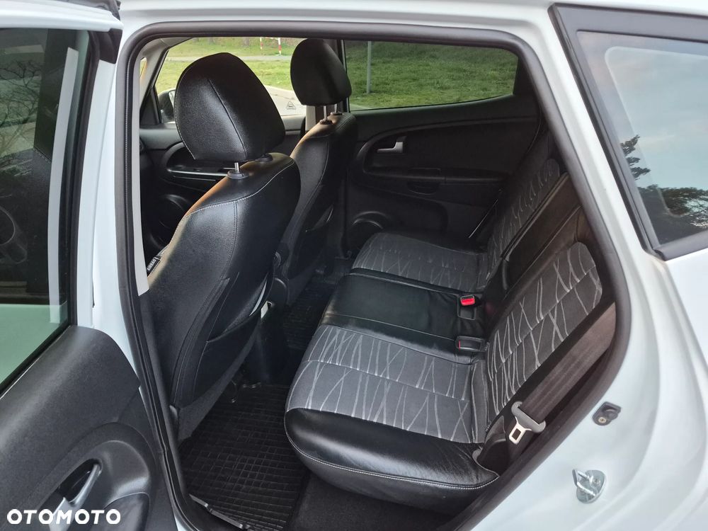 Kia Venga 1.4 CRDi 90 Dream-Team Edition - 7