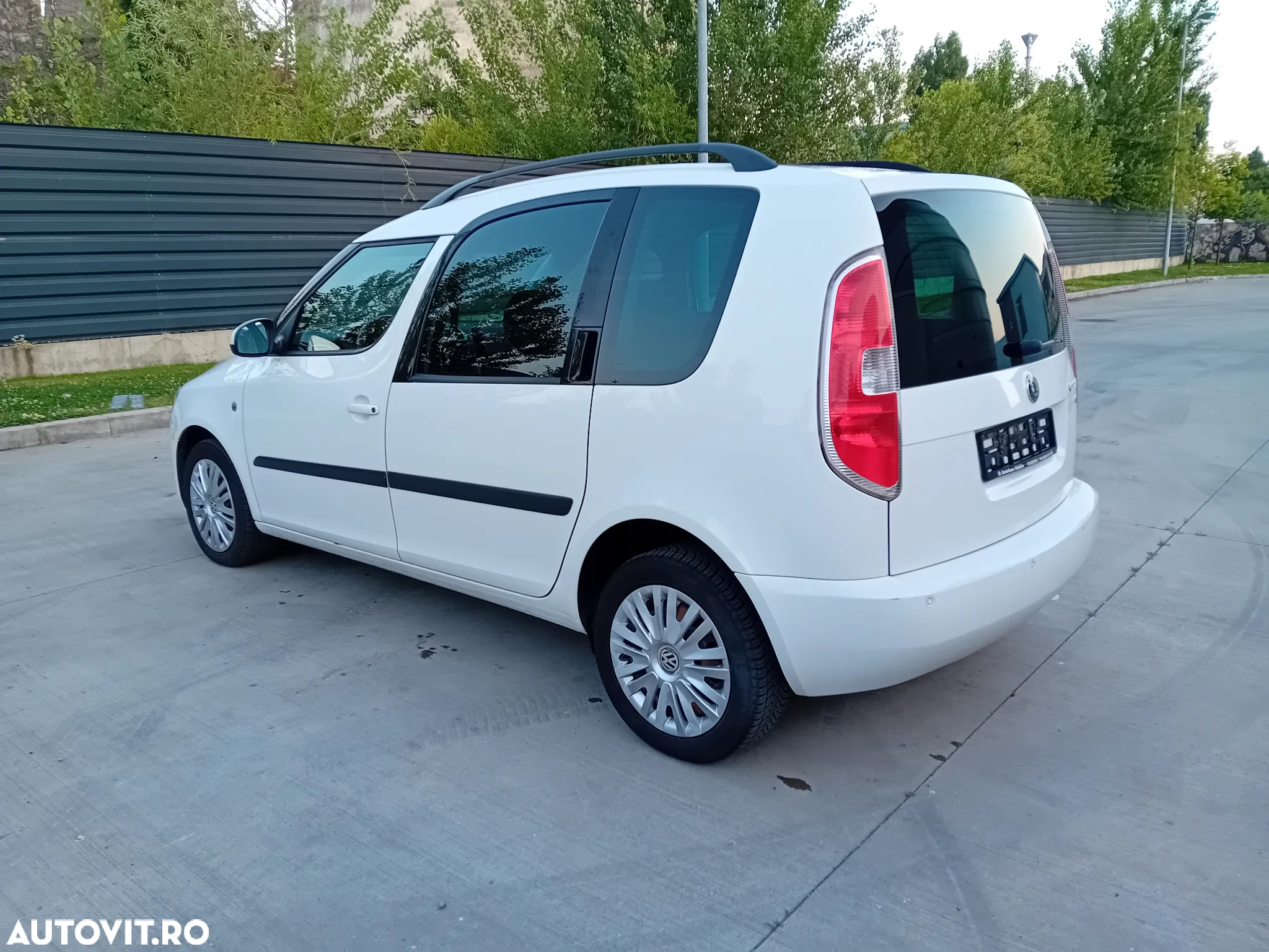 Skoda Roomster 1.2 TSI Style PLUS EDITION - 3