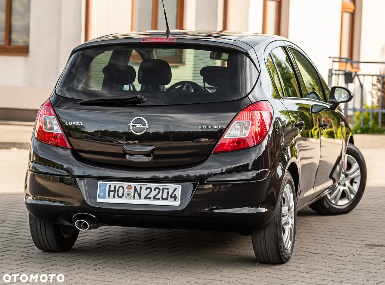 Opel Corsa 1.2 16V Essentia - 8