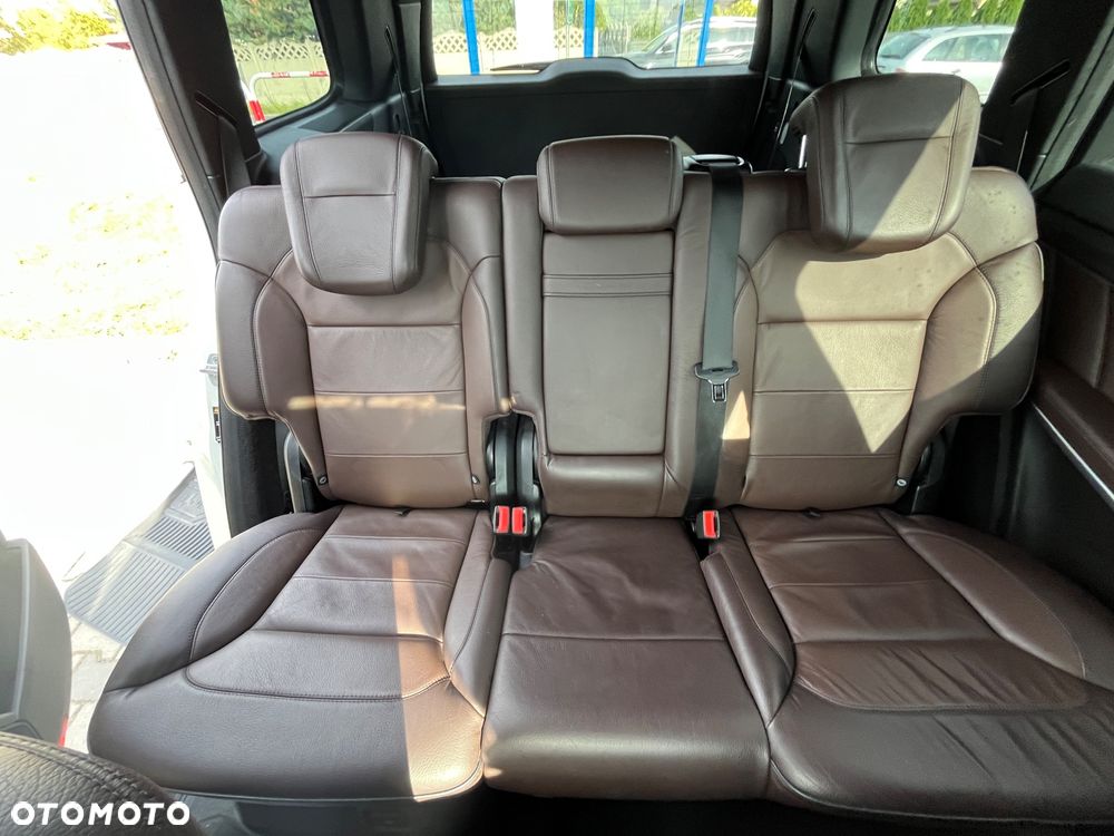 Mercedes-Benz GL 450 - 32