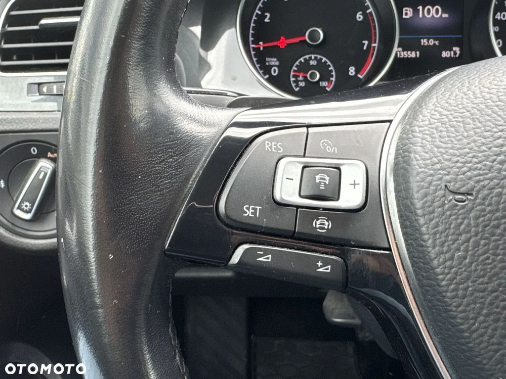 Volkswagen Golf 1.5 TSI BMT Comfortline DSG - 17