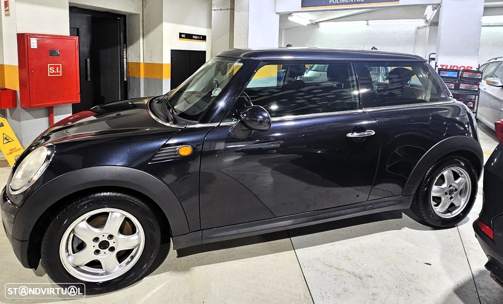 MINI 3 Portas Cooper D - 5