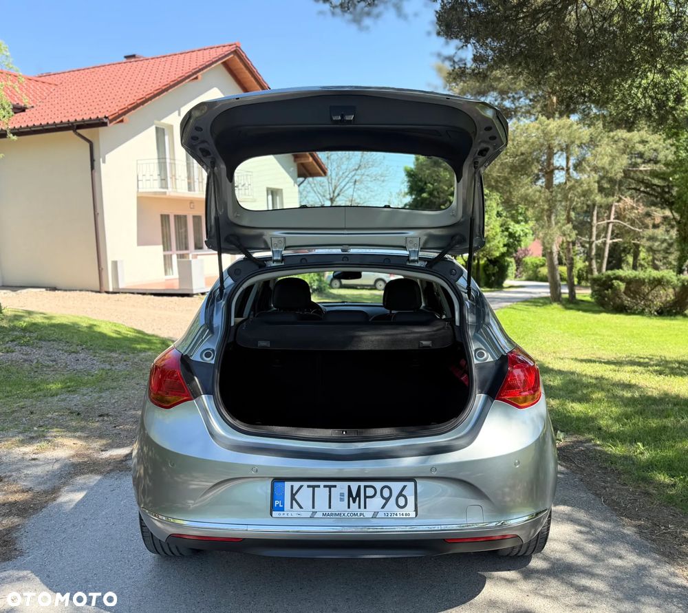 Opel Astra 1.4 Turbo - 29