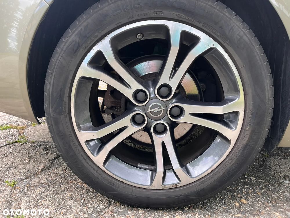 Opel Insignia 1.6 T Cosmo S&S EU6 - 16