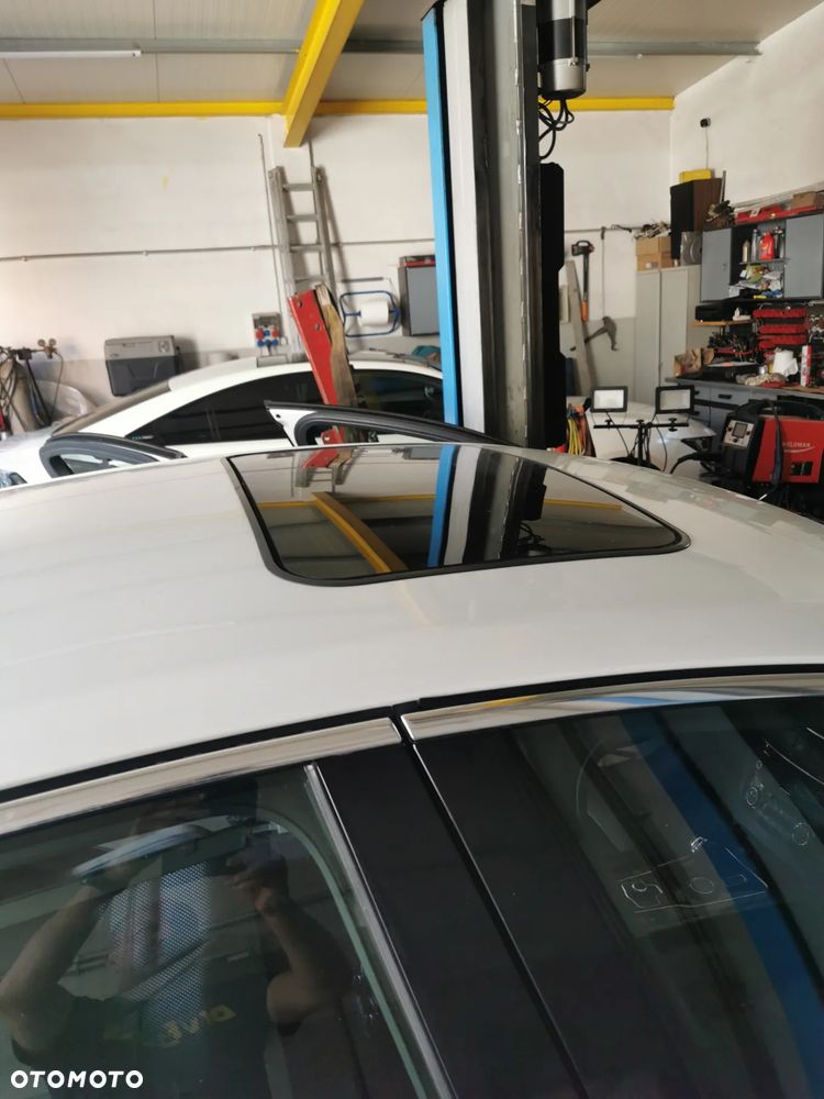 Peugeot 508 Hybrid4 - 12