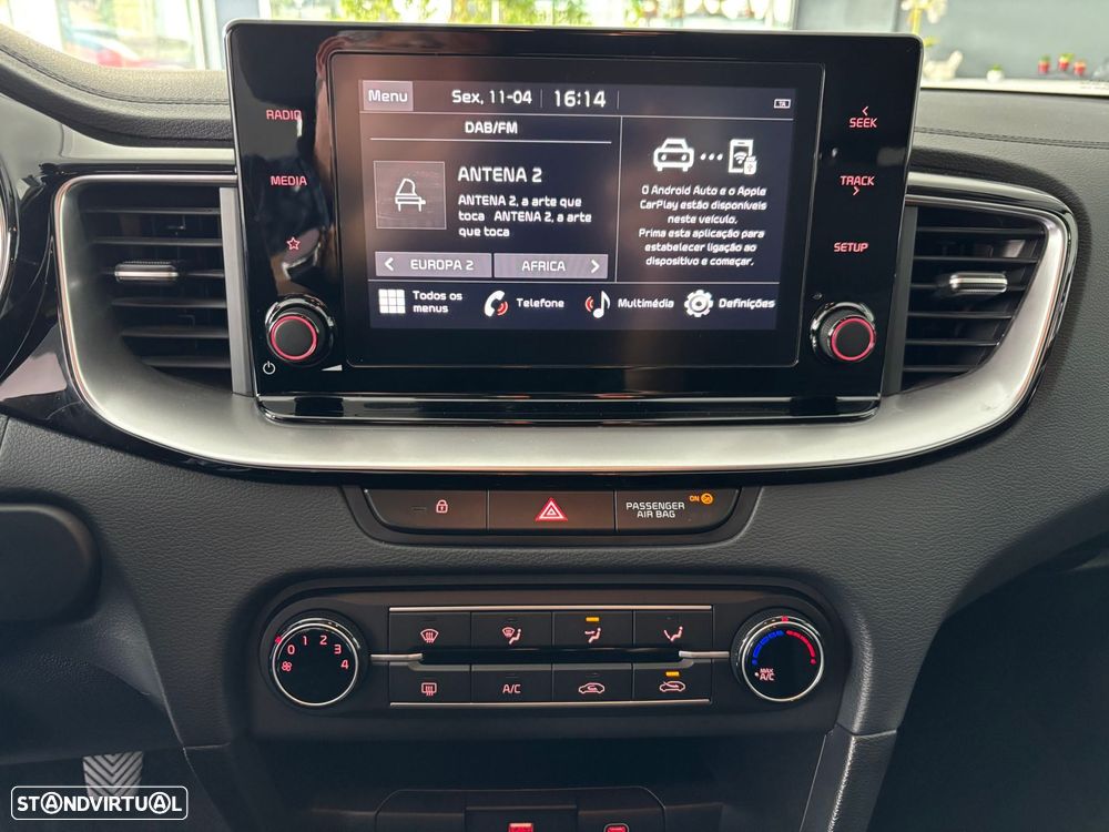 Kia Ceed SW 1.6 CRDi MHEV Dynamic - 13