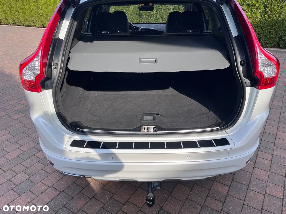 Volvo XC 60 D4 Geartronic Momentum - 25