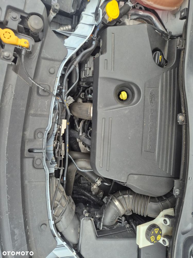 Ford Kuga - 16