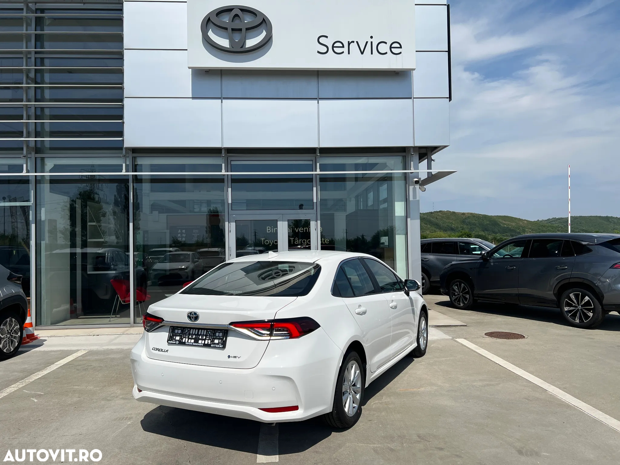 Toyota Corolla 1.8 HSD Business - 3