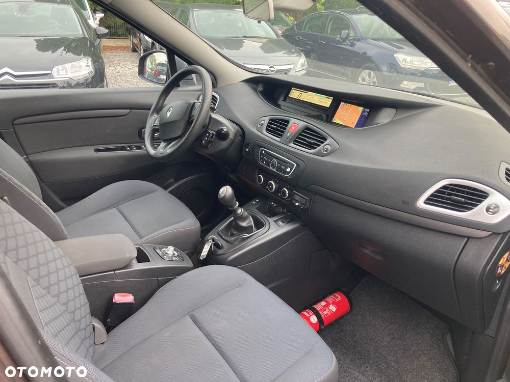 Renault Scenic 1.6 16V 110 Authentique - 11