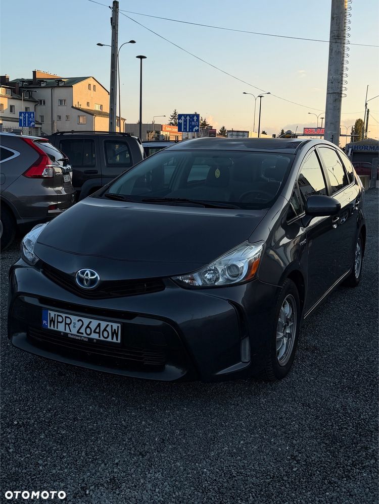Toyota Prius (Hybrid) Executive - 3