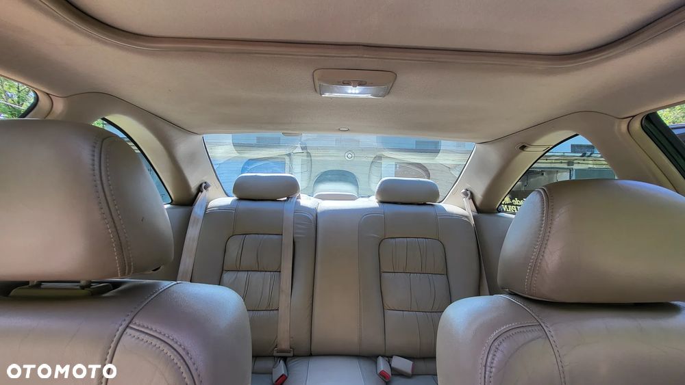 Honda Accord 2.0i ES - 10