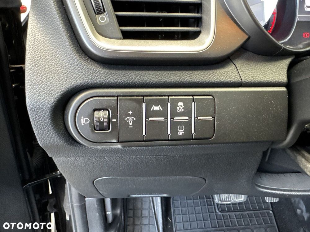 Kia Ceed 1.5 T-GDI M DCT - 13