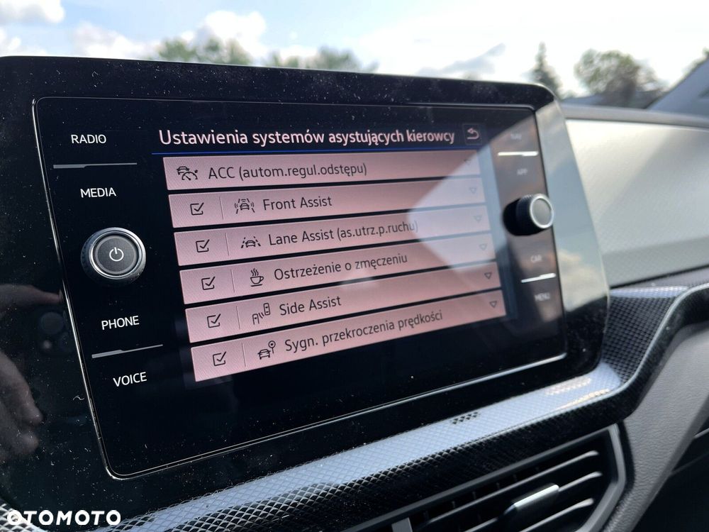 Volkswagen T-Cross 1.0 TSI Life Plus - 23