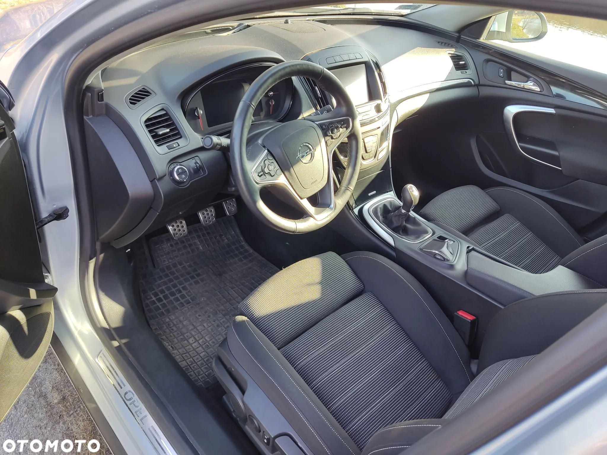 Opel Insignia 1.6 T Cosmo S&S - 8