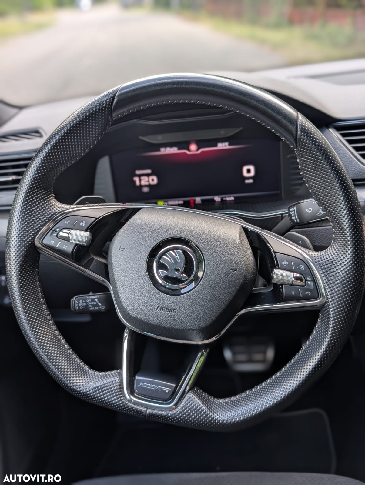 Skoda Superb 2.0 TDI DSG Sportline - 6