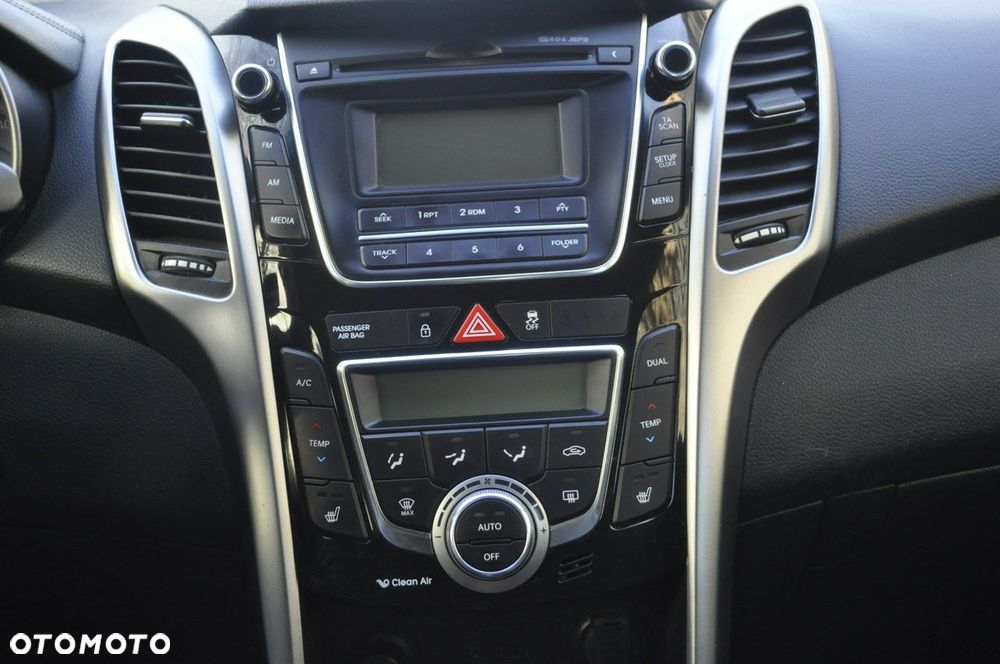 Hyundai i30 1.4 Premium - 17