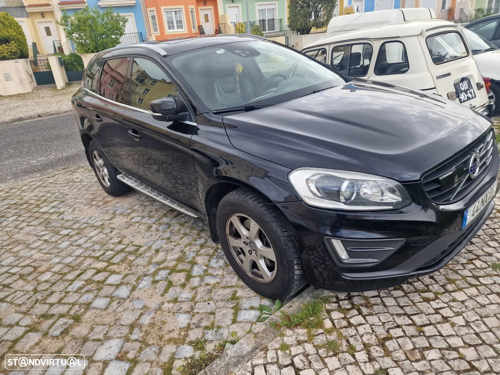 Volvo XC 60 2.0 D4 R-Design Momentum Geartronic - 2