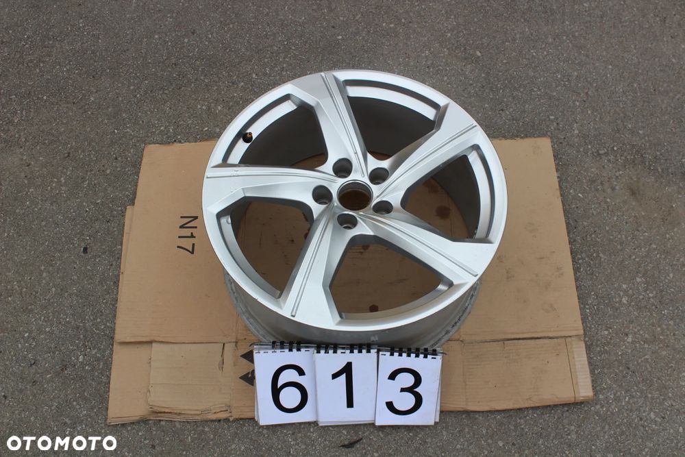 FELGA ALUMINIOWA 1sztuka AUDI 4K0601025AJ  5x112 8.5x19  ET40