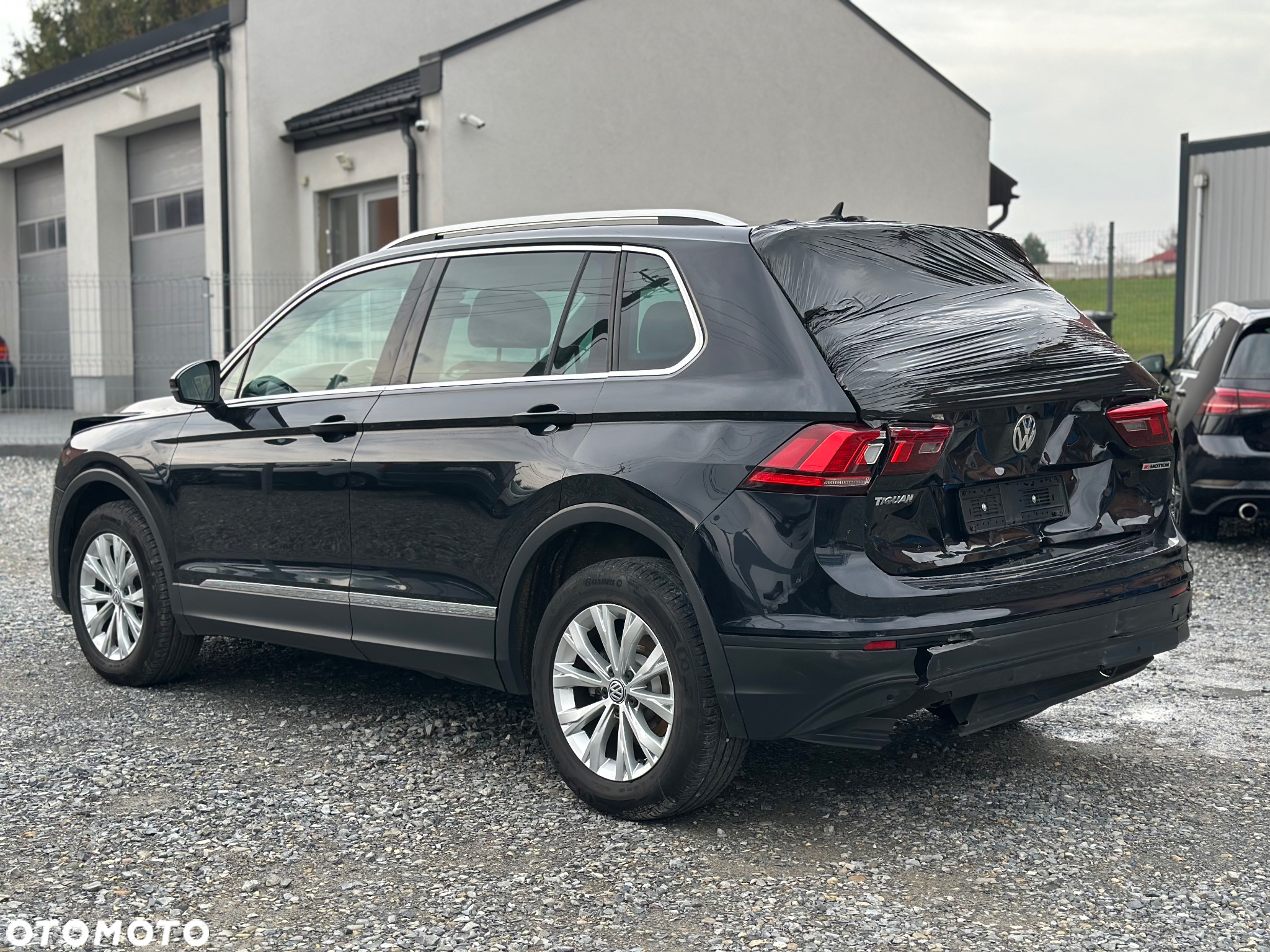 Volkswagen Tiguan - 16