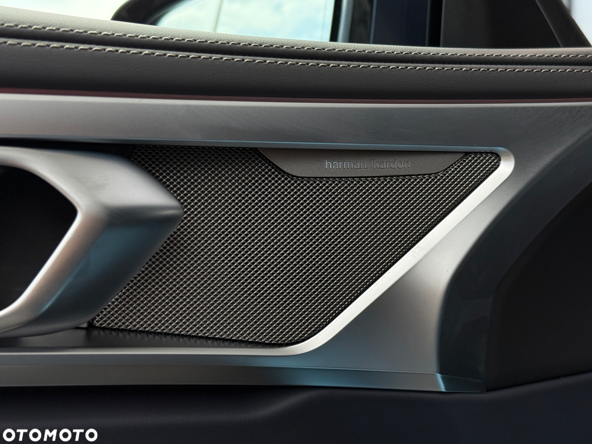 BMW Seria 8 - 17