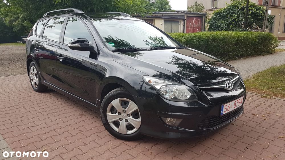 Hyundai i30 i30cw 1.4 UEFA EURO 2012 Edition - 1