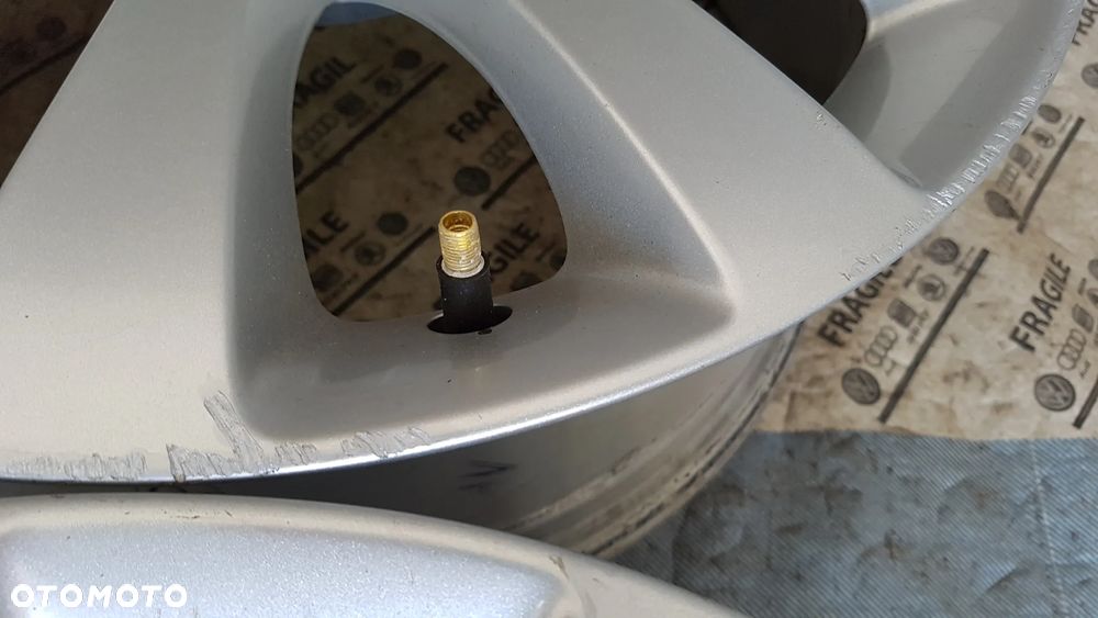 FELGI ALU ORYGINAŁ  OPEL ASTRA H ZAFIRA B MERIVA B 5X110  7jx17 ET35 - 10