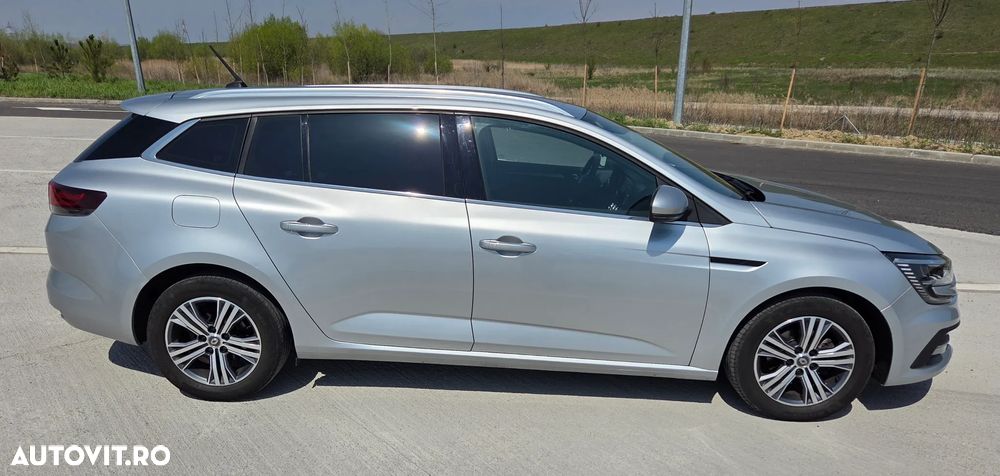 Renault Megane TCe 140 GPF LIMITED - 8