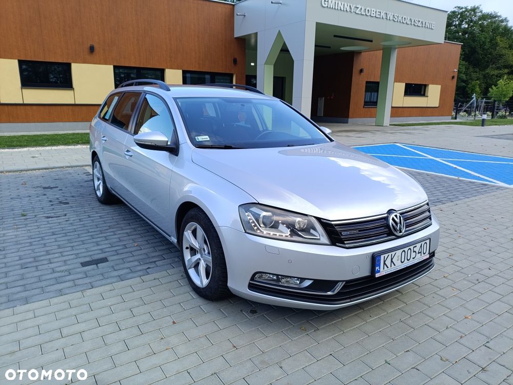 Volkswagen Passat - 1