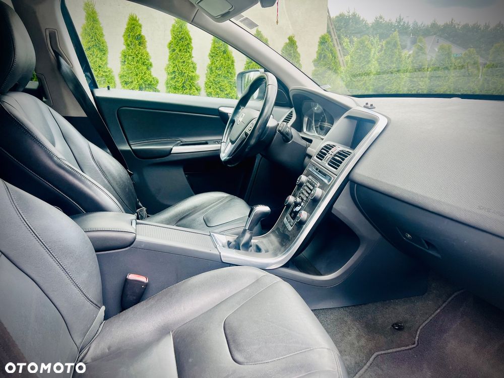 Volvo XC 60 D4 Kinetic - 13