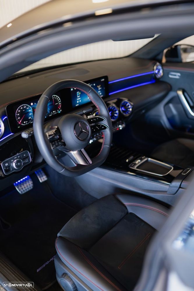 Mercedes-Benz CLA 250 e Shooting Brake AMG Line - 18