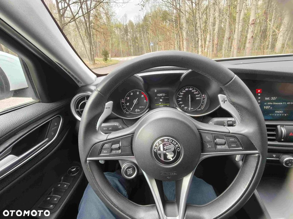 Alfa Romeo Giulia - 17