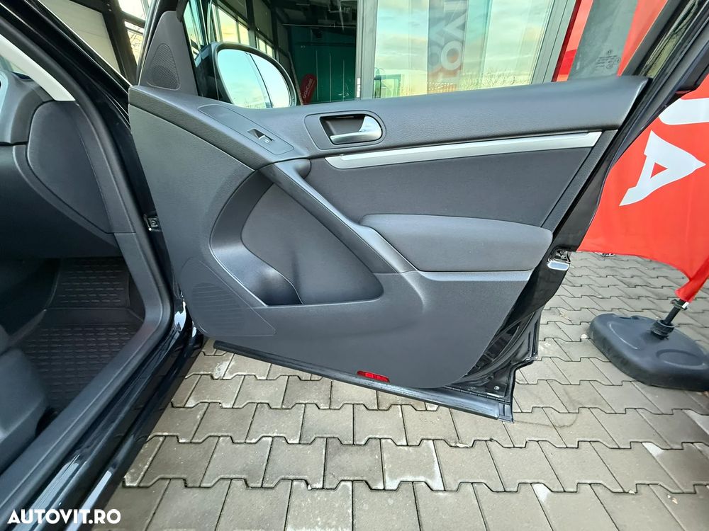 Volkswagen Tiguan 2.0 TDI DPF Sport & Style - 24