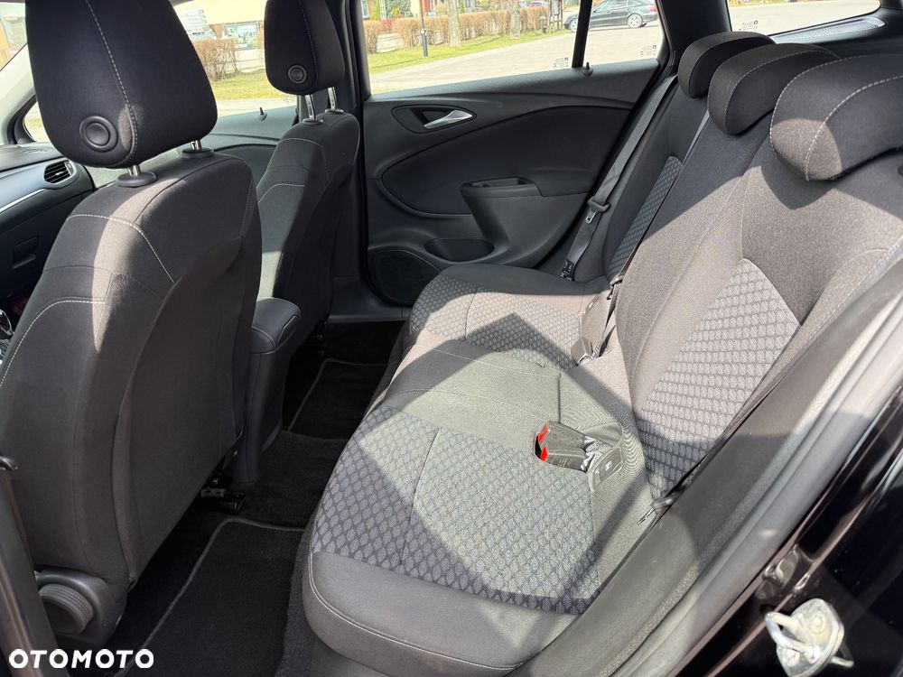 Opel Astra 1.6 D Automatik Start/Stop Innovation - 10