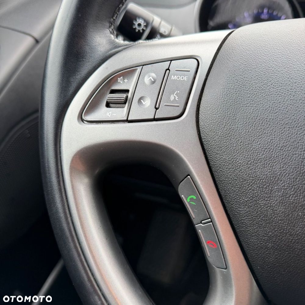 Hyundai ix35 - 24